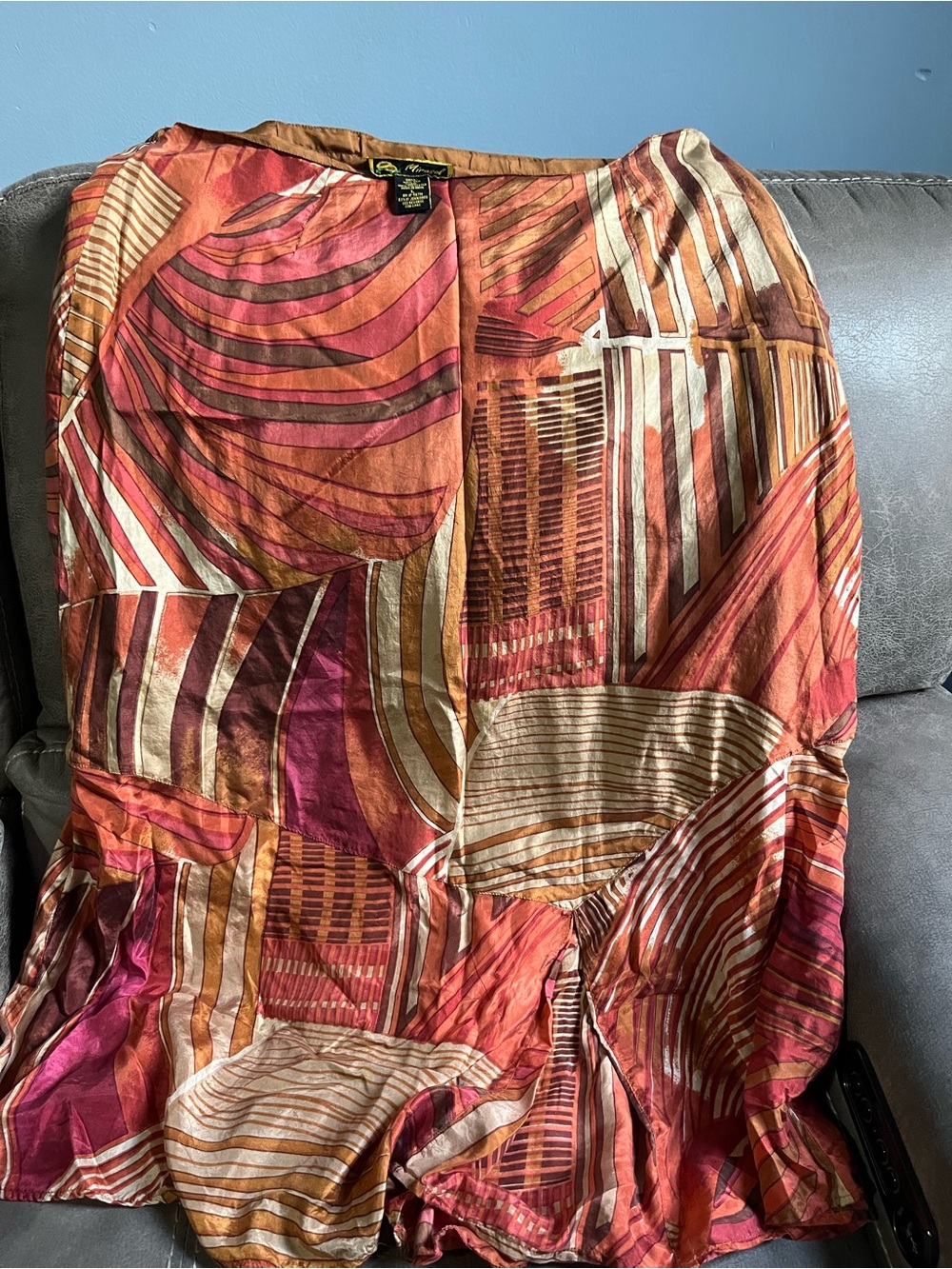 Mirasol Silk Multicolor Wave Print Top in Pink and Orange
